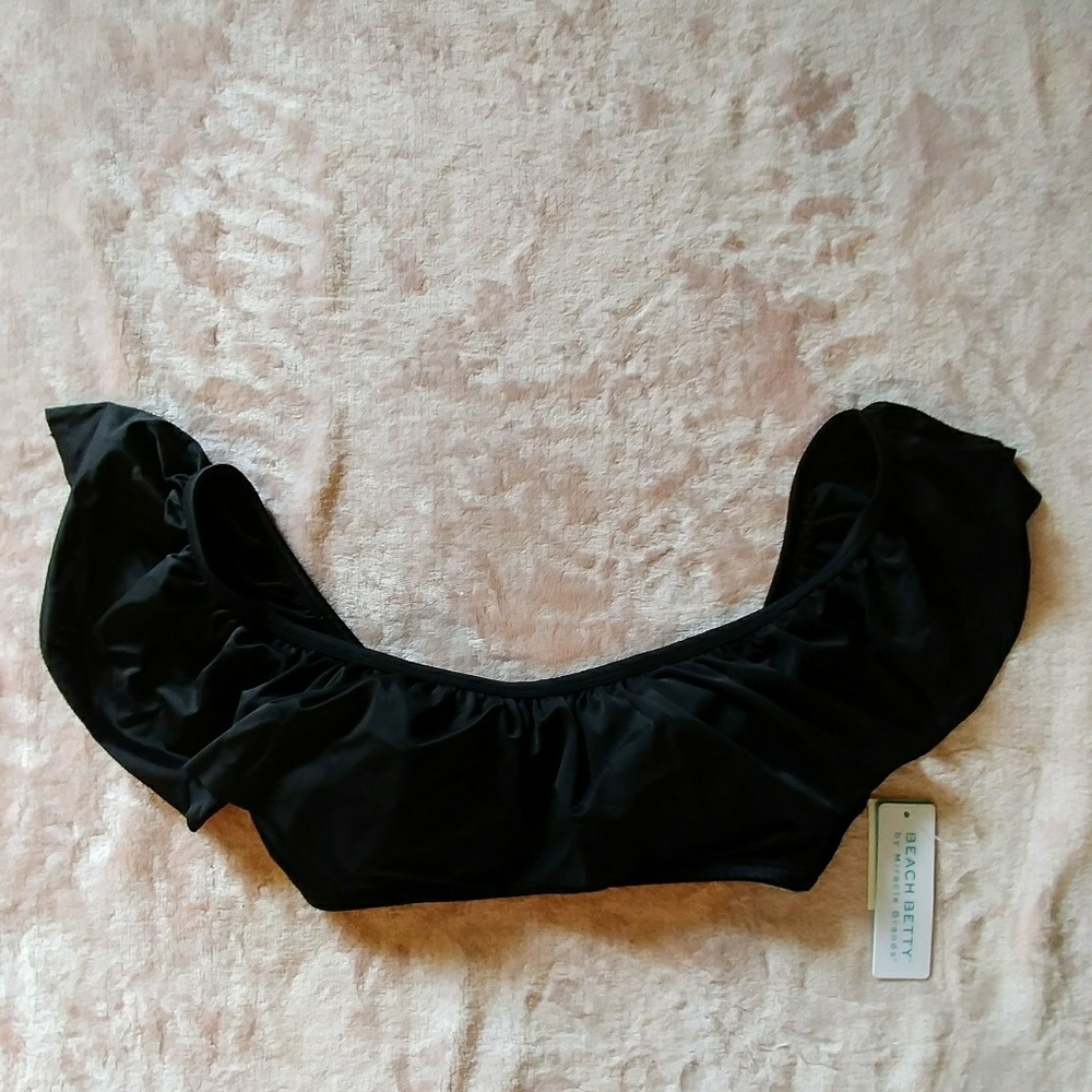 NWT Beach Betty bikini top